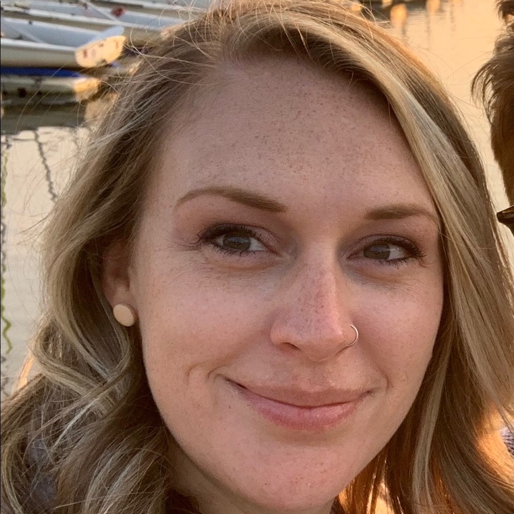 Meet your Posher, Lauren